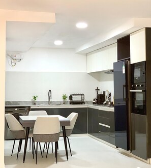 Microonde, forno, piano cottura