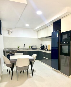 Microonde, forno, piano cottura