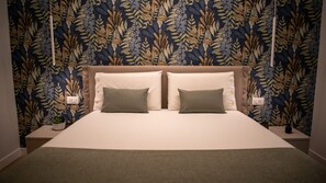 Tabla de planchar con plancha, cuna de viaje y wifi gratis 