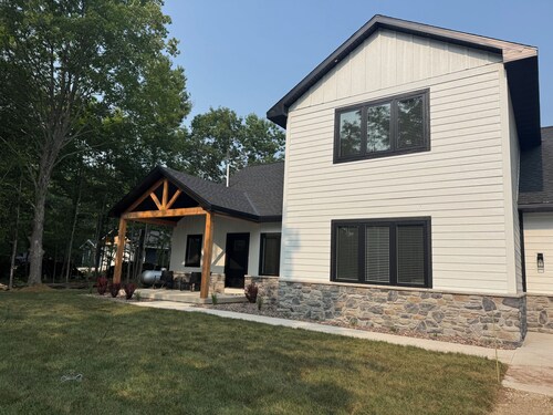 Heart of Door County Home-Sleeps 16+ w/Hot Tub