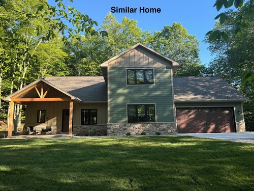 5 Bedrooms All With En-Suite Bathrooms ~ Sleeps 24 ~ Hot Tub ~ Wooded Lot