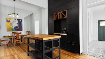 Superior Quadruple Room | Dining