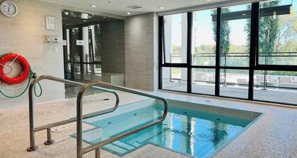 Luxe Condo In The Heart Of Brentwood