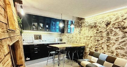 Experience the sweetness of Provence in this cocoon in Coaraze