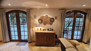 المنشأة من الداخل