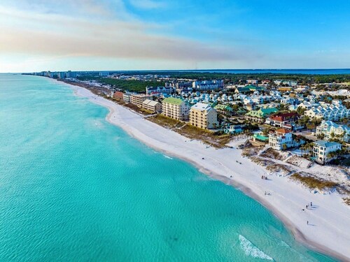 Sun-Kissed – Steps to Beach! Sleeps 22, Heated Pool, FREE Golf Cart & Game Room