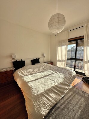 7 bedrooms, iron/ironing board, WiFi, bed sheets