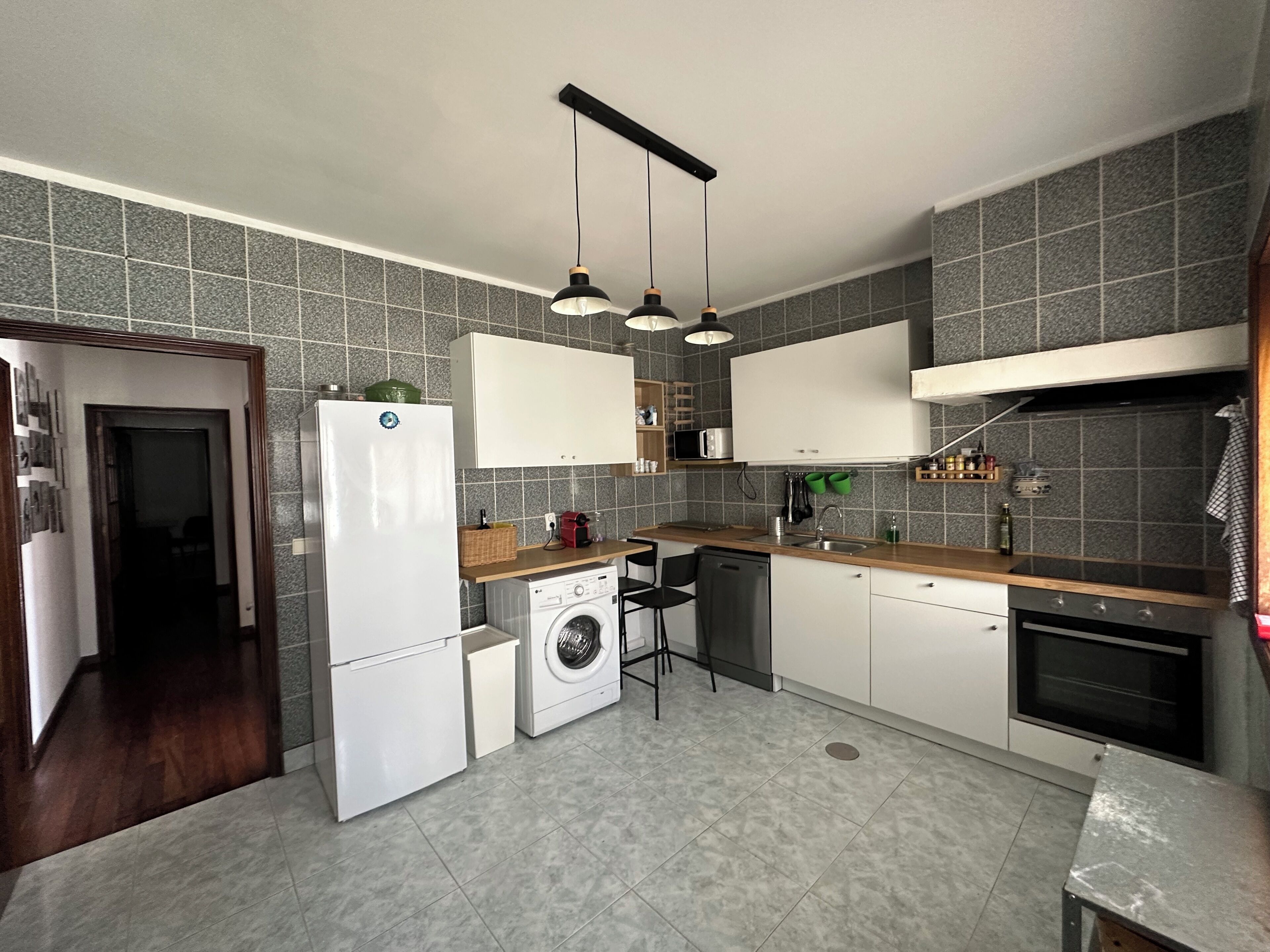 Mikrowelle, Ofen, Herdplatte, Geschirrspüler