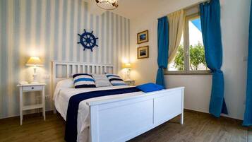 Family Triple Room | In-room safe, soundproofing, free WiFi