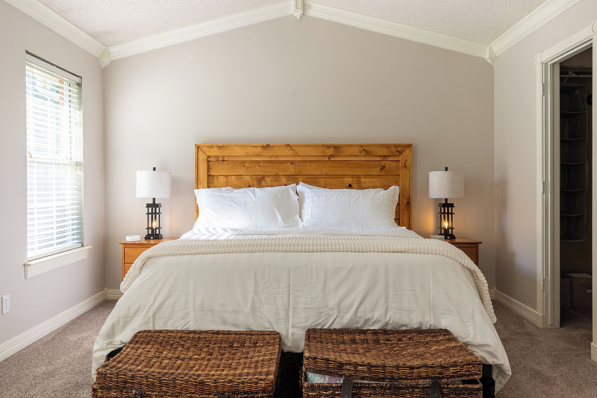 3 soverom, safe på rommet, strykejern/-brett og wi-fi (inkludert)