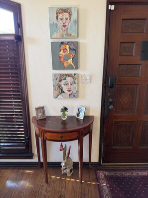 Interior - WORLD CUP LOS ANGELES ONLY - Elegant Classic Hollywood Townhome (Los Angeles)