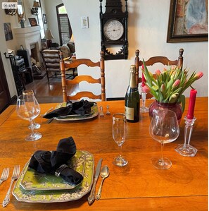 Dining - WORLD CUP LOS ANGELES ONLY - Elegant Classic Hollywood Townhome (Los Angeles)