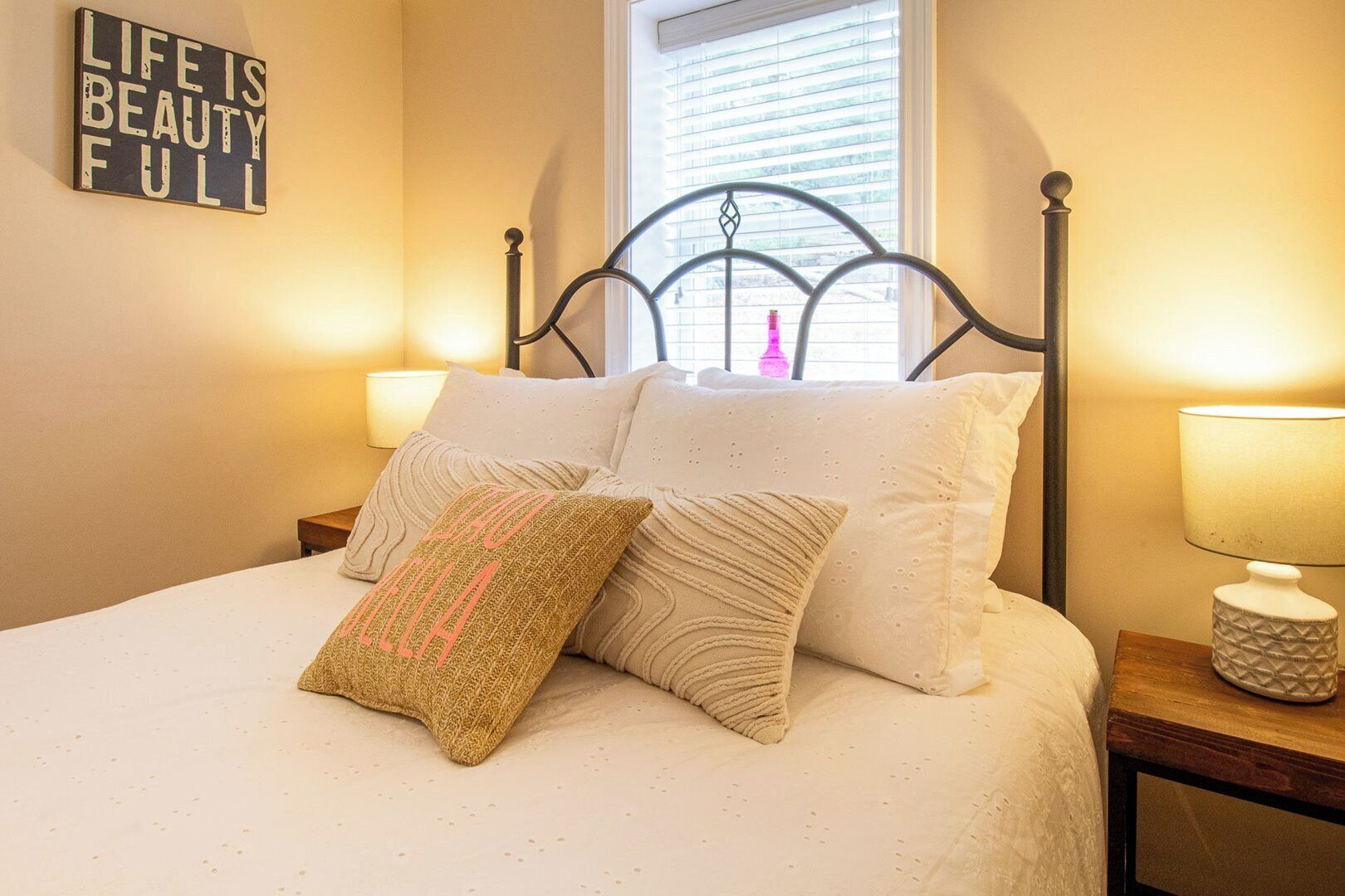 4 bedrooms, free WiFi, bed sheets