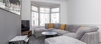 Pass the Keys | 5-Bed Darlington | Great for Groups & Longer Stays