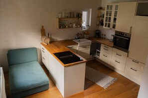 Kühlschrank, Ofen, Herdplatte, Geschirrspüler