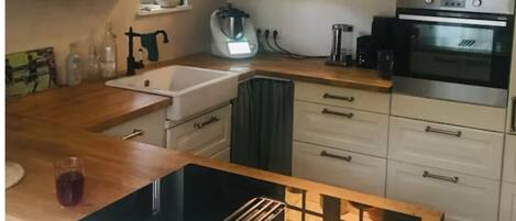 Kühlschrank, Ofen, Herdplatte, Geschirrspüler