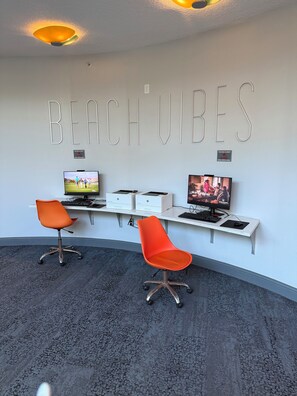 Business centre - Best Luxury Resort on Daytona Beach, Florida - 2 Bedroom/2Bathroom (Daytona Beach)