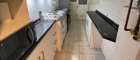 電子レンジ、オーブン、コンロ