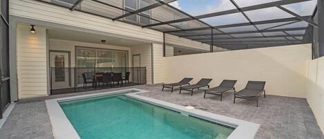 Outdoor pool, a heated pool