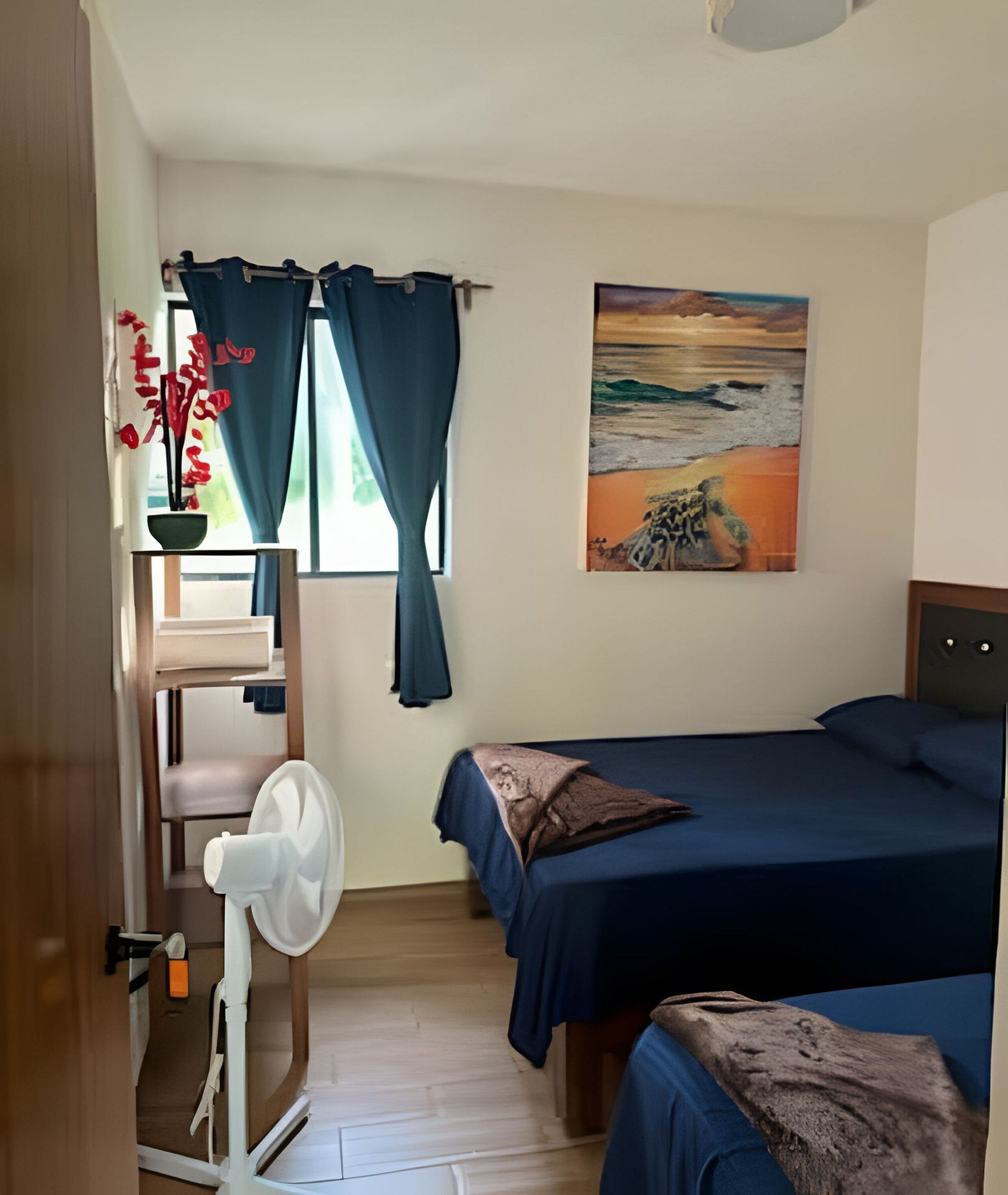 2 bedrooms, iron/ironing board, internet, bed sheets