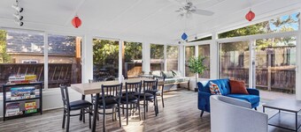 Bright & Cozy Home - Sunroom, Games & Foosball in La Vista, NE