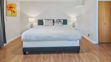 5 habitaciones, caja de seguridad en la habitación y escritorio