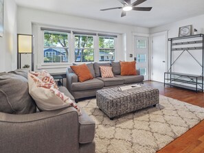 Smart TV, table football - Family-Friendly Getaway - Sunroom, Foosball & More in La Vista, NE (La Vista)