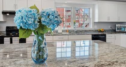 3-bedroom townhome in charming Rockport with AC