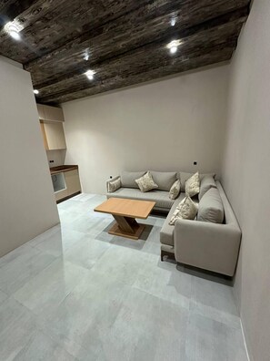 Standard Studio | Living area