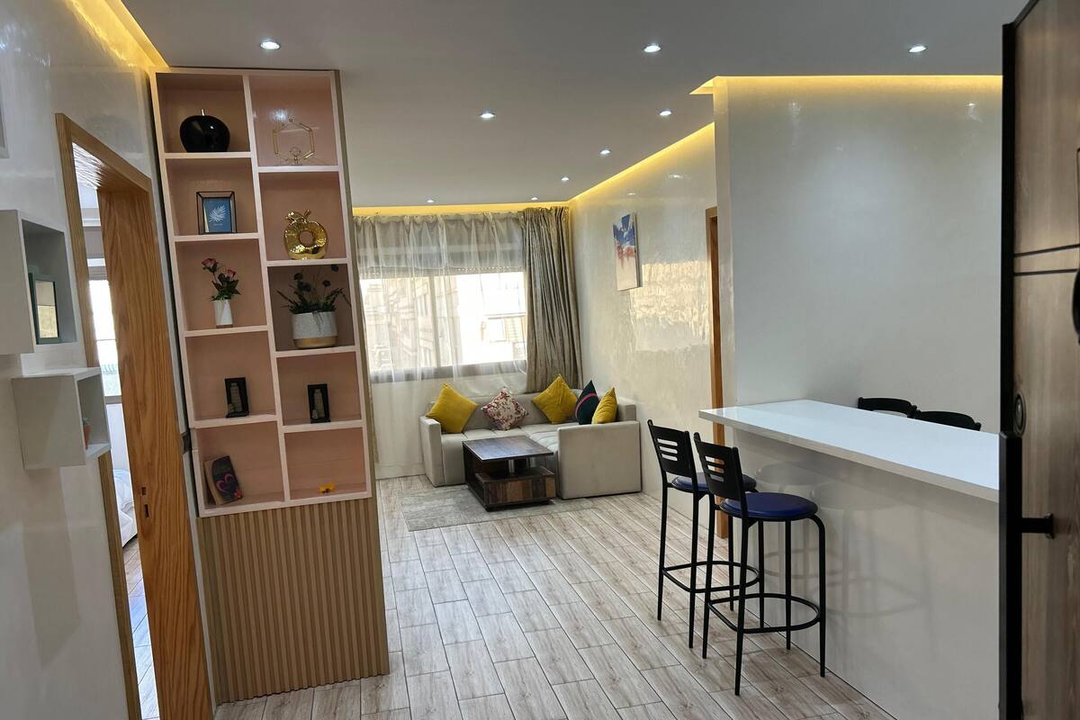 Standard Apartment, City View | Living area