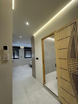 Standard Studio, City View | Free WiFi