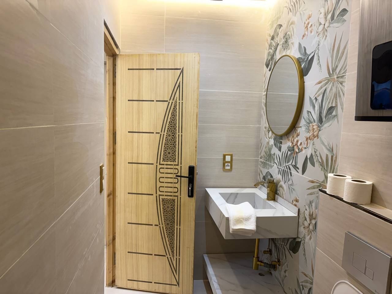 Estudio estándar, vistas a la ciudad | Baño | Toallas