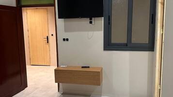 Standard Studio | Free WiFi