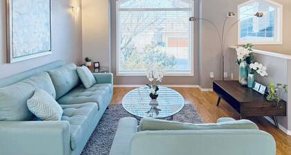 Sunny house· Gym · Entire Home in Premium Community · 3 Bedrooms & 2 Baths