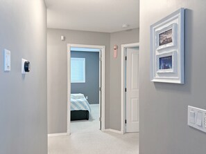 4 bedrooms, desk, iron/ironing board, free WiFi - Sunny house· Gym · Entire Home in Premium Community · 4 Bedrooms & 3 Baths (Saskatoon)