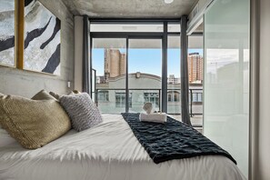 2 chambres, fer et planche à repasser, accès au Wi-Fi (inclus)