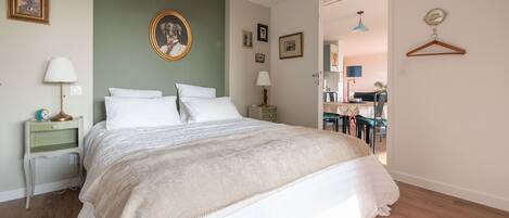 Fer et planche à repasser, Wi-Fi, draps fournis