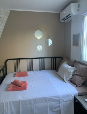 4 makuuhuonetta, silitysrauta/-lauta, vauvan matkasänky, ilmainen Wi-Fi