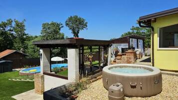 Biệt thự (Four Bedroom Villa with the Pool) | Tiện nghi, dịch vụ nơi lưu trú