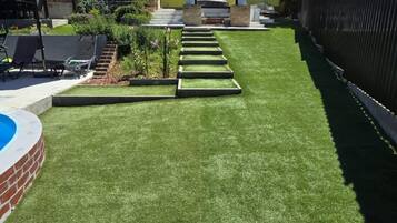 Biệt thự (Four Bedroom Villa with the Pool) | Vườn