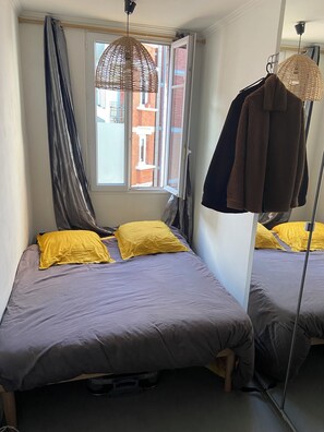 2 bedrooms, iron/ironing board, bed sheets - T3 apartment a stone's throw from the Eiffel Tower (Paris)
