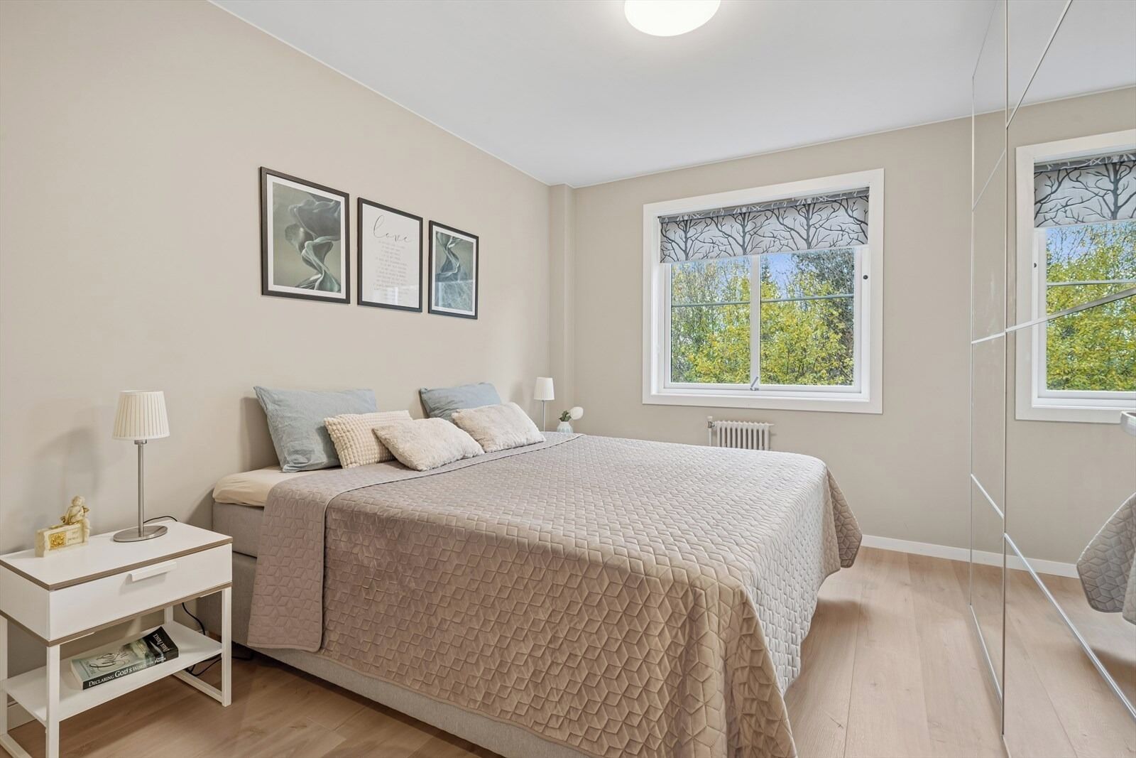 2 bedrooms, WiFi, bed sheets