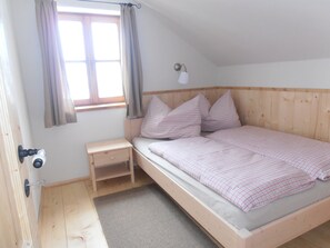 3 chambres, fer et planche Ă repasser, lit parapluie, Wi-Fi gratuit
