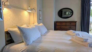 1 bedroom, travel crib, free WiFi, bed sheets