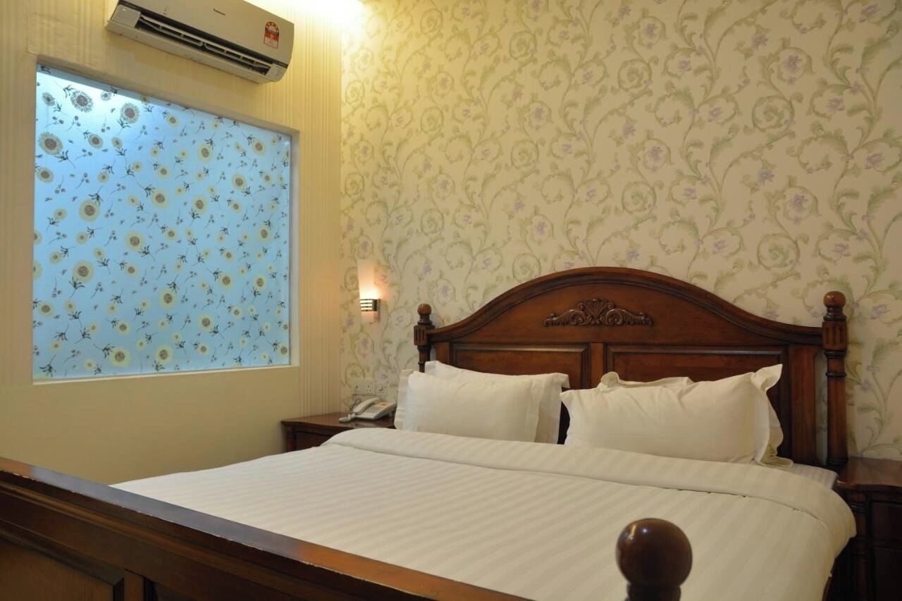 Iron/ironing board, free WiFi