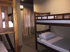 Seterika/papan seterika, Wi-fi percuma