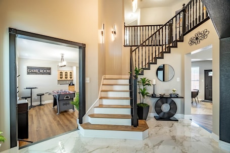 ゲーム室. Stylish Oasis w/ Heated Pool/Hot Tub/Movie Theater