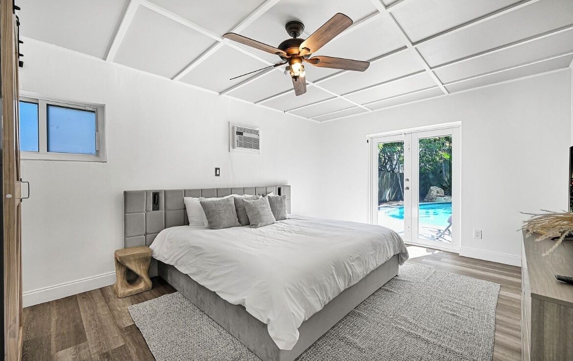 3 habitaciones, tabla de planchar con plancha, internet y ropa de cama 