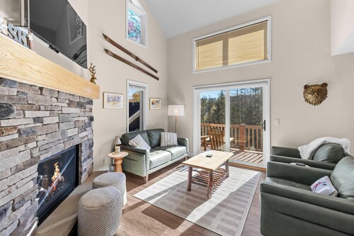 Modern Chalet Across from Holiday Valley – Ski-In Comfort & Year-Round Charm
