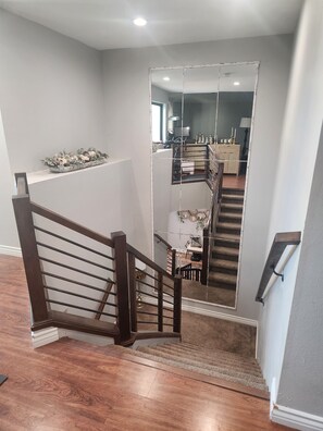 Interior - Beautifully updated 3/3.5 Desert Oasis - absolute snowbird dream! (Gilbert)